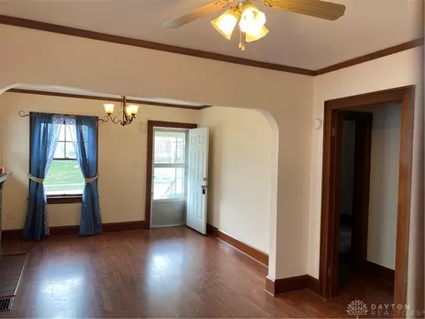 2736 Maplewood Ave, Springfield, OH 45505 photo 2