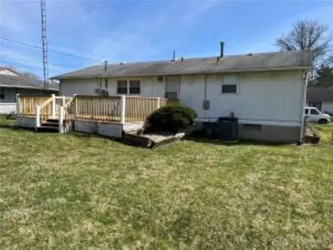 130 W Auburn Ave, Springfield, OH 45506 photo 5