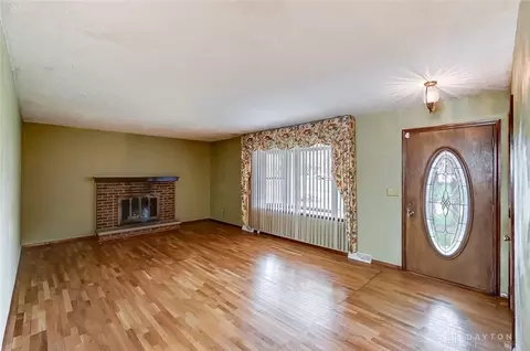 575 Suncrest Dr, Springfield, OH 45503 photo 6