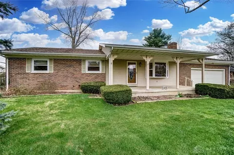575 Suncrest Dr, Springfield, OH 45503 photo 1