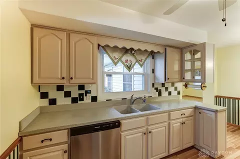 575 Suncrest Dr, Springfield, OH 45503 photo 14