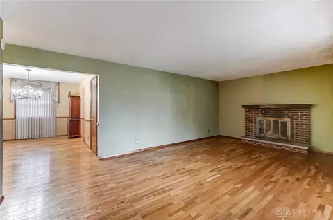575 Suncrest Dr, Springfield, OH 45503 photo 7