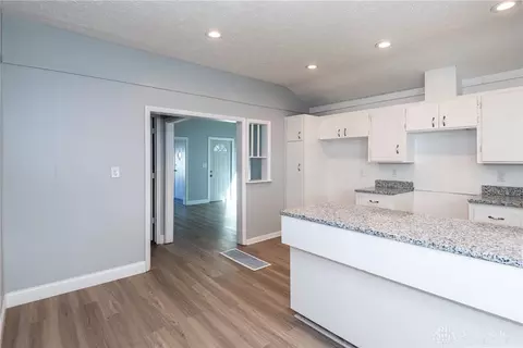 305 N Western Ave, Springfield, OH 45504 photo 20