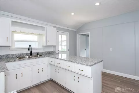 305 N Western Ave, Springfield, OH 45504 photo 18