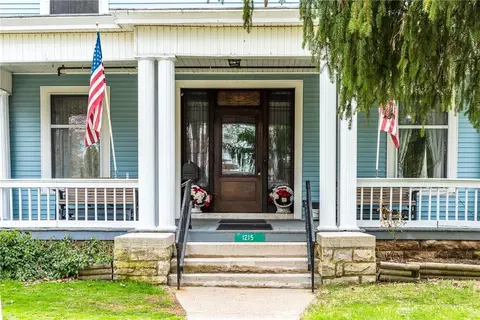 1215 E High St, Springfield, OH 45505 photo 3