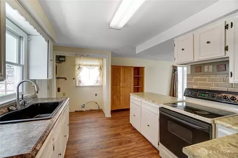 4667 Broadway Rd, Springfield, OH 45502 photo 10