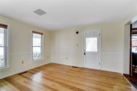 4667 Broadway Rd, Springfield, OH 45502 photo 2