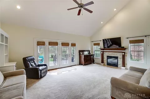 4583 Mccord St, Springfield, OH 45503 photo 6