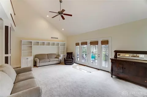 4583 Mccord St, Springfield, OH 45503 photo 7