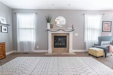 135 E Pugh Dr, Springboro, OH 45066 photo 5