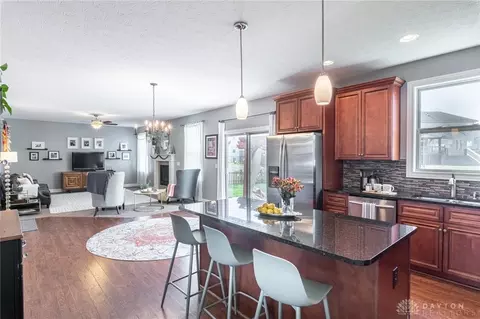135 E Pugh Dr, Springboro, OH 45066 photo 6