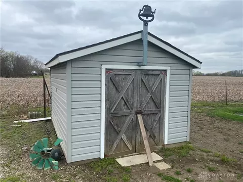 4825 Troy Rd, Springfield, OH 45502 photo 6