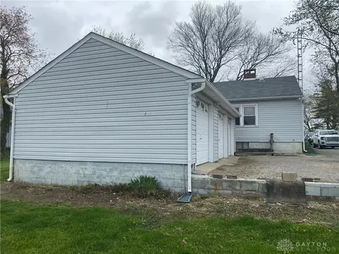 4825 Troy Rd, Springfield, OH 45502 photo 5