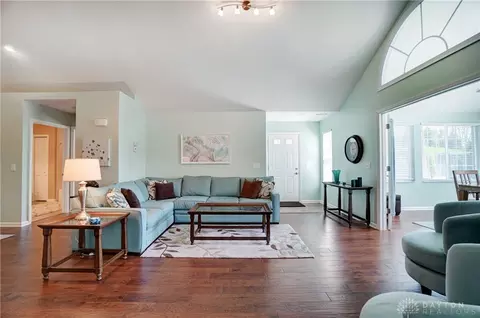 232 Abbey Dr, Springboro, OH 45066 photo 9