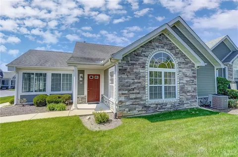 232 Abbey Dr, Springboro, OH 45066 photo 1