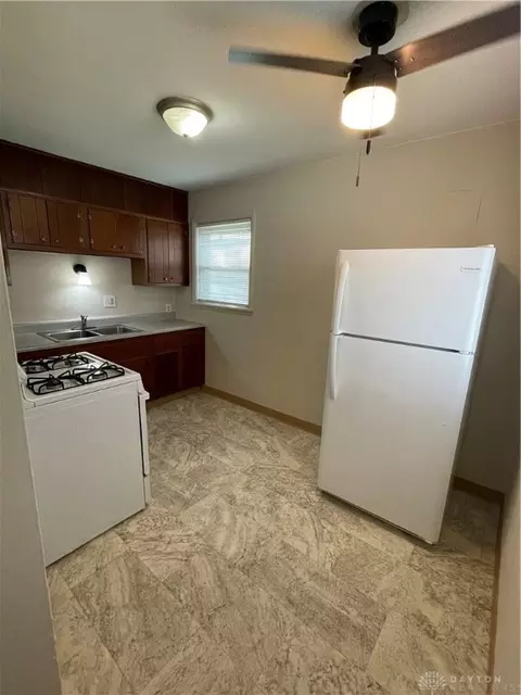 1663 Pell Dr, Dayton, OH 45410 photo 6