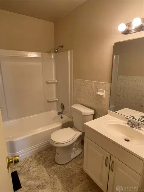 1663 Pell Dr, Dayton, OH 45410 photo 9