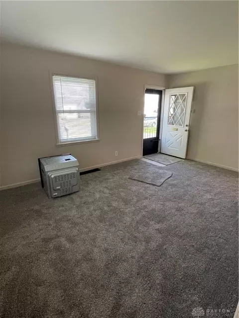 1663 Pell Dr, Dayton, OH 45410 photo 4
