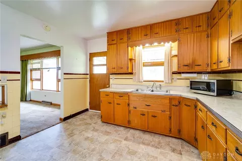 110 N Tecumseh Rd, Springfield, OH 45504 photo 12