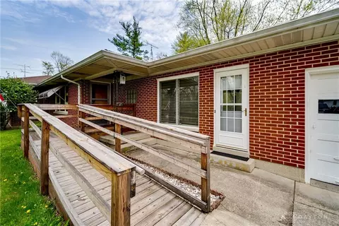 110 N Tecumseh Rd, Springfield, OH 45504 photo 3