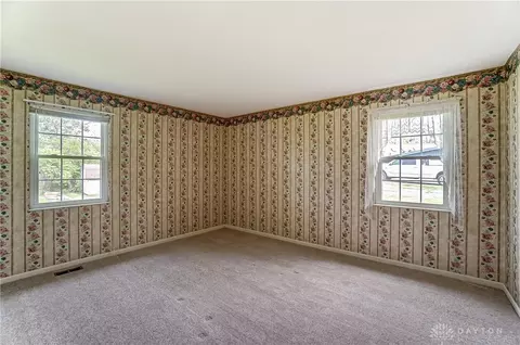 1046 Lisa Ct, Springfield, OH 45504 photo 29