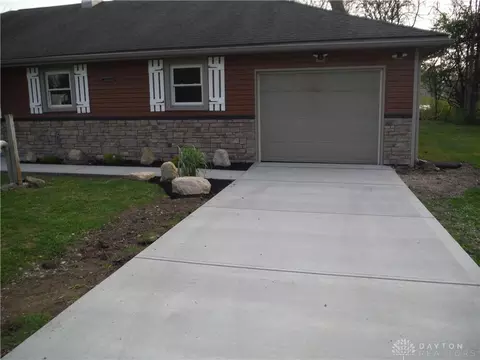 921 Beach Dr, Medway, OH 45341 photo 6