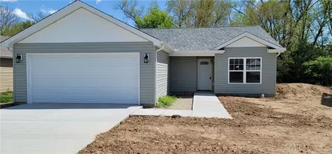 573 Diamond Loop, Middletown, OH 45044 photo 1