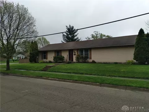 123 E Spring St, Eaton, OH 45320 photo 2