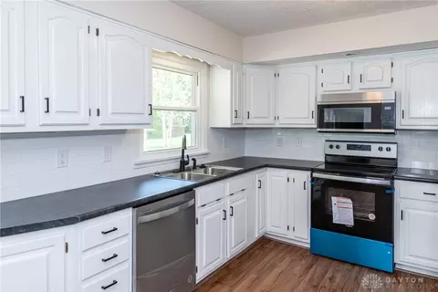 701 Geron Dr, Springfield, OH 45505 photo 14