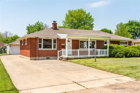 701 Geron Dr, Springfield, OH 45505 photo 1