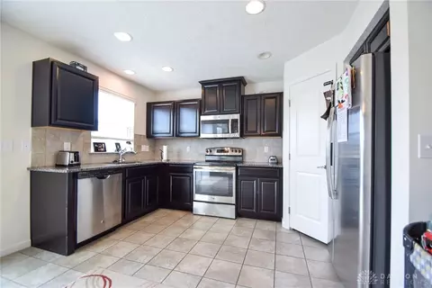 534 Recess Dr, Dayton, OH 45404 photo 13