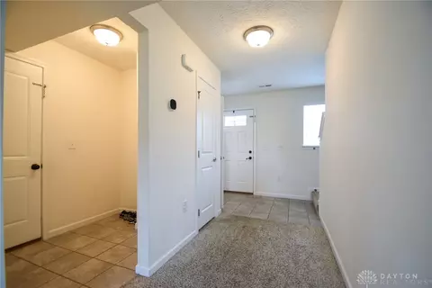 534 Recess Dr, Dayton, OH 45404 photo 3