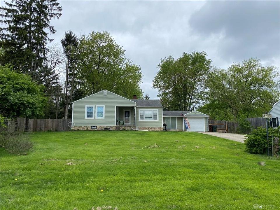 4117 Locustwood Dr, Kettering, OH 45429 15 Photos MLS 863065 Movoto