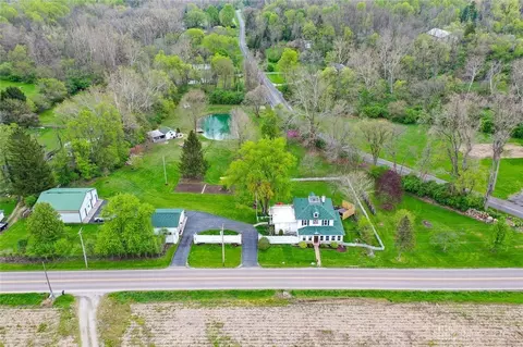 7249 New Carlisle Pike, Springfield, OH 45504 photo 2
