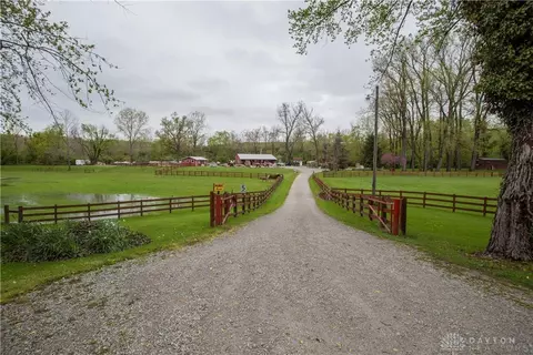 3650 Lower Valley Pike, Springfield, OH 45506 photo 1