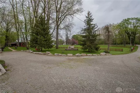 3650 Lower Valley Pike, Springfield, OH 45506 photo 3