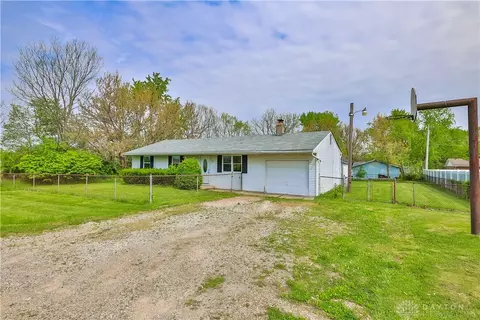 108 Mack St, Gratis, OH 45330 photo 2