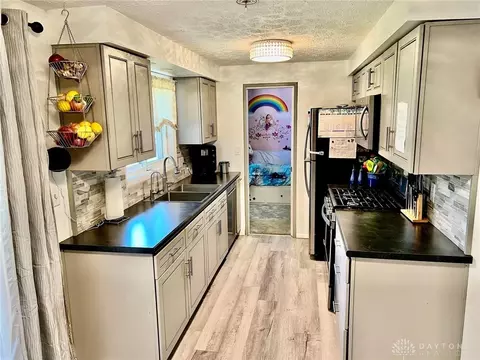 3952 Kimberly Dr, Springfield, OH 45503 photo 6