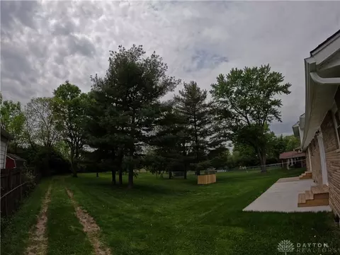 8441 Haddix Rd, Fairborn, OH 45324 photo 6