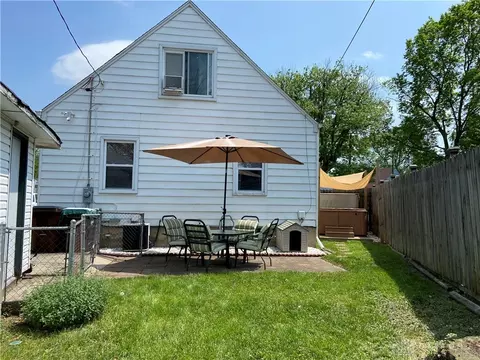 1813 Rainbow Dr, Dayton, OH 45420 photo 4