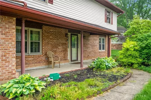 9788 Rose Arbor Dr, Dayton, OH 45458 photo 4