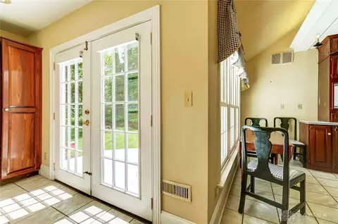 2324 Saint Paris Pike, Springfield, OH 45504 photo 14