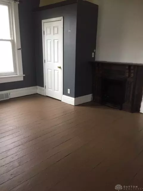 158 E Third St, Xenia, OH 45385 photo 5