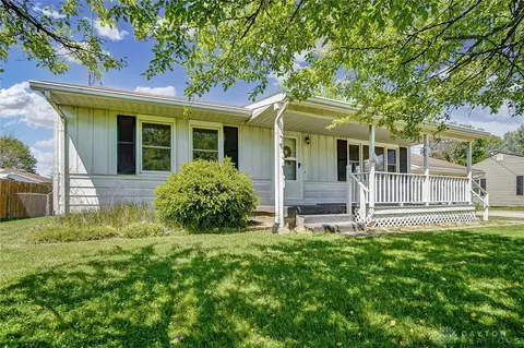 1916 Elwood Ln, Springfield, OH 45506 photo 2