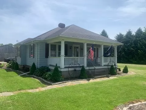 3196 Old Clifton Rd, Springfield, OH 45502 photo 1