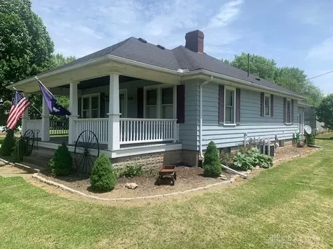 3196 Old Clifton Rd, Springfield, OH 45502 photo 2