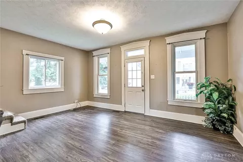 809 E Franklin St, Troy, OH 45373 photo 5