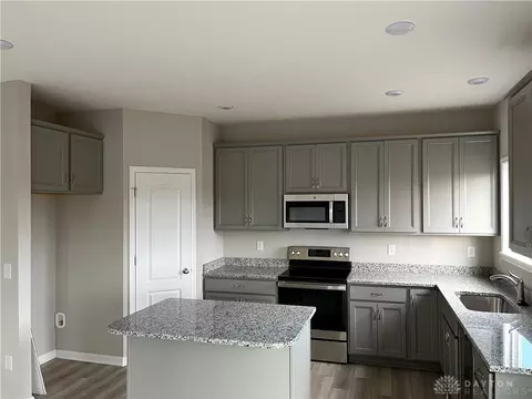 3030 Canvasback Ct, Franklin, OH 45005 photo 2