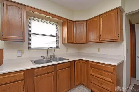 7850 Troy Rd, Springfield, OH 45502 photo 11