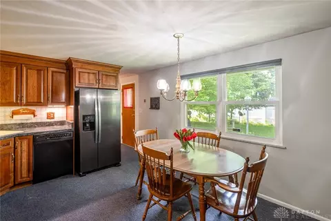 1515 Attleboro Ave, Springfield, OH 45503 photo 9